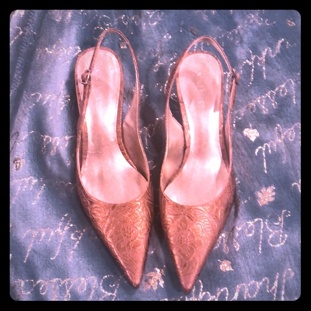 Nine West coper tone flower print sling backs